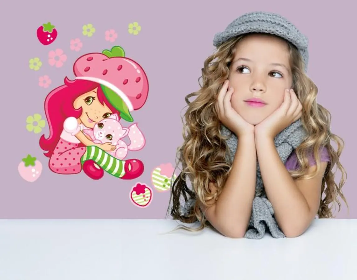 © 2012 TCFC, Emily Erdbeer als Wandtattoo auf www.klebefieber.de