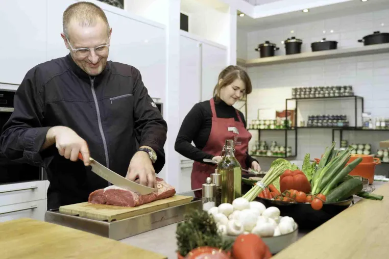 Kochschule der FSGG – Achterath’s Erfolgsrezept: Einfach, lecker, gut Bild: Kochschule der FSGG – Achterath’s Erfolgsrezept: Einfach, lecker, gut