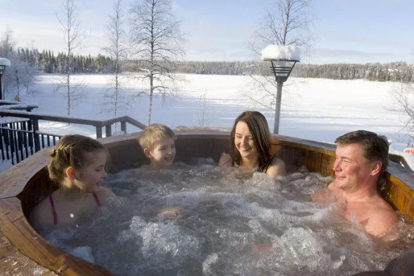 Bild: Badefässer, Hottubs, Whirlpools und Saunen aus Finnland
