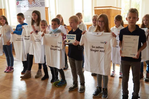 Bild: Hermann-Lietz-Schule Haubinda wird im Wettbewerb ,IdeenMachenSchule‘ der TEAG zum Leuchtturm ausgezeichnet