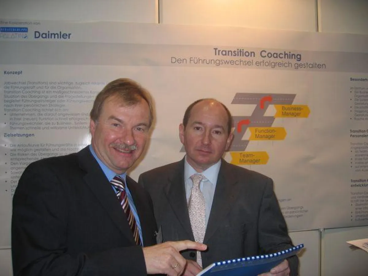 Elmar Rinck (links) und Dr. Franz Metz (Beratergruppe Palatina GmbH) wurden auf der didacta für ihr Transition Coaching-Konzept mit dem Internationalen Deutschen Trainingspreis in ‚Gold’ ausgezeichnet
