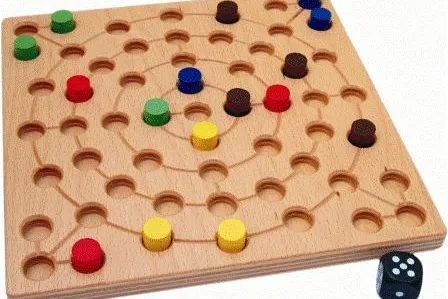 Bild: Herbstzeit ist Brettspielzeit - intellego holzspiele präsentiert CENTRO – das Blockadespiel