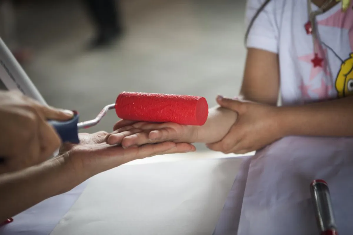 Aktion Rote Hand beim Weltkindertagsfest Düsseldorf 2015