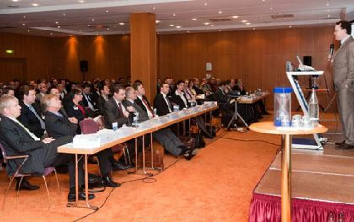 Rund 200 Teilnehmer kamen zur ersten juristischen Branchenfachtagung, um über juristische Aspekte der Zeitarbeit zu sprechen.