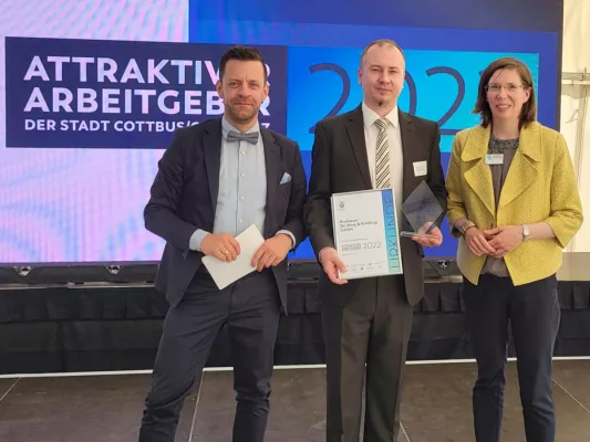 Bild: Lausitzer BHKW Hersteller gewinnt Auszeichnung "ATTRAKTIVER ARBEITGEBER DER STADT COTTBUS 2022"