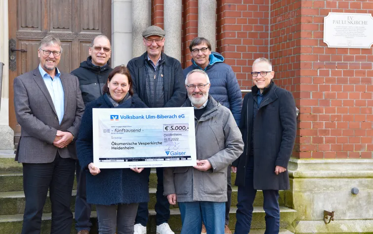 Bild: Gaiser Gebäudetechnik unterstützt die Ökumenische Vesperkirche in Heidenheim mit 5.000 Euro