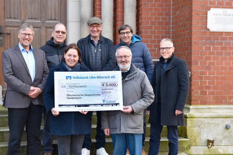 Bild: Gaiser Gebäudetechnik unterstützt die Ökumenische Vesperkirche in Heidenheim mit 5.000 Euro