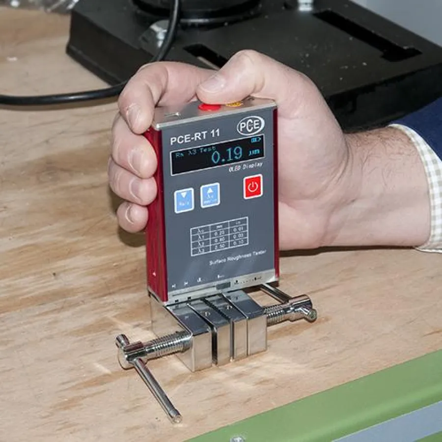 Rauhigkeitsmessgerät PCE-RT 11 als Anwendingbild