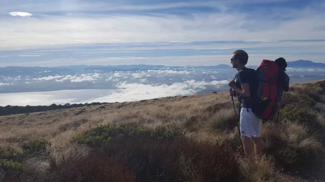 Bild: Mit oder ohne Agentur zur Auslandszeit? Die Vor- und Nachteile