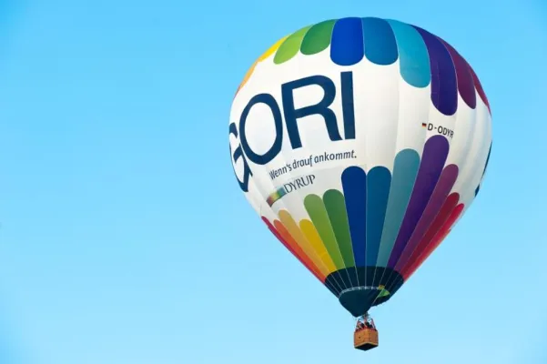 Bild: Gori-Heißluftballon als neuer Werbeträger: Mit Rückenwind unterwegs