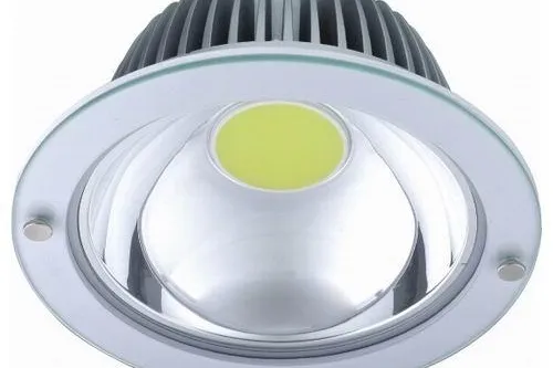 Neues 25W LED Downlight mit 2000 Lumen von X-Bright Bild: Neues 25W LED Downlight mit 2000 Lumen von X-Bright