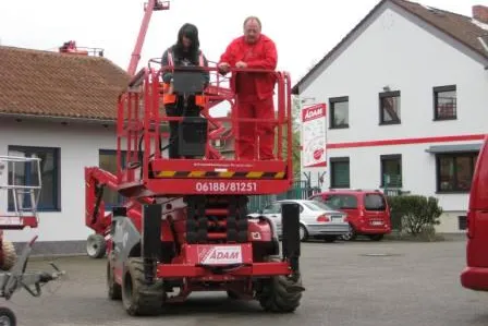 Girls' Day bei Adam GmbH aus Hanau - Vermieter für Arbeitsbühnen + Stapler Bild: Girls' Day bei Adam GmbH aus Hanau - Vermieter für Arbeitsbühnen + Stapler