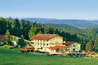 Bild: Sport- und Wellnesshotel Ödhof jetzt auch Golfhotel