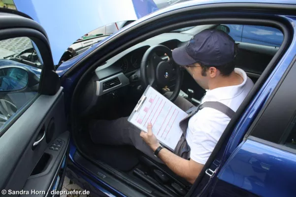 Bild: FERNDIAGNOSE für Gebrauchtwagen, Oldtimer und Wohnmobile mit diepruefer.de