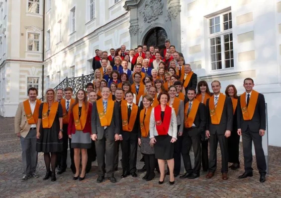 Bild: SRH FernHochschule Riedlingen feiert 212 erfolgreiche Absolventen