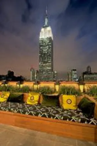 Bild: Auf einen Drink luftiger Höhe