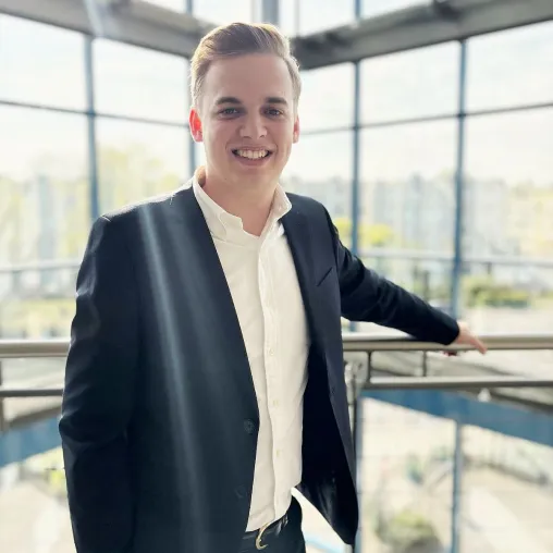 Bild: Jonas Zweyrohn wird Geschäftsführer der FP Digital Business Solutions GmbH