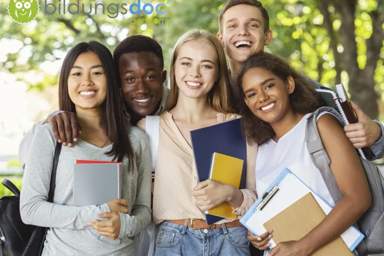 High School Year - Zeit für junge Menschen zu wachsen Bild: High School Year - Zeit für junge Menschen zu wachsen