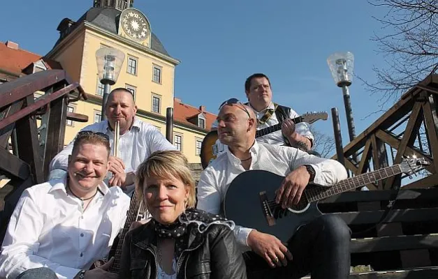 Bild: Schritt für Schritt ins Rampenlicht - Zeitzer Coverrock belebt die Kulturlandschaft rund um die Moritzburg