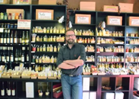 Bild: Spenden für den guten Zweck — Mehr als eine weihnachtliche Werbekampagne