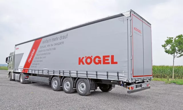 Bild: Kögel FlexiUse: flexibler Einsatz durch einstellbare Sattelhöhe und höhenverstellbarem Dach