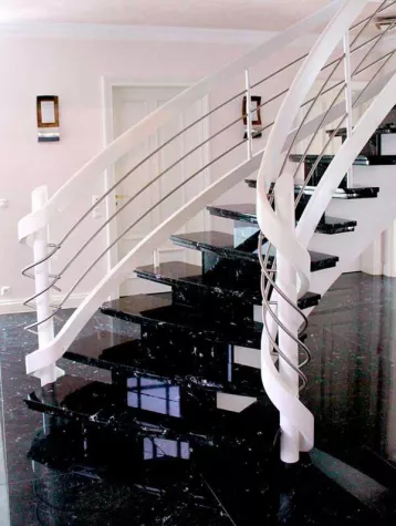 Bild: Wenn Design auf Naturstein trifft- Natursteintreppen im Fokus