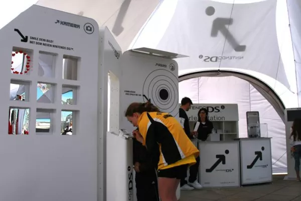 CeBIT 2011 mit EXPODOME® Pavillons auf dem Freigelände Bild: CeBIT 2011 mit EXPODOME® Pavillons auf dem Freigelände