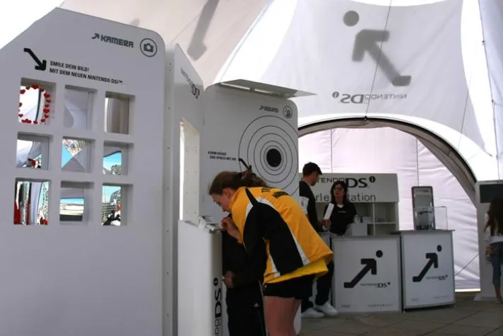 Bild: CeBIT 2011 mit EXPODOME® Pavillons auf dem Freigelände