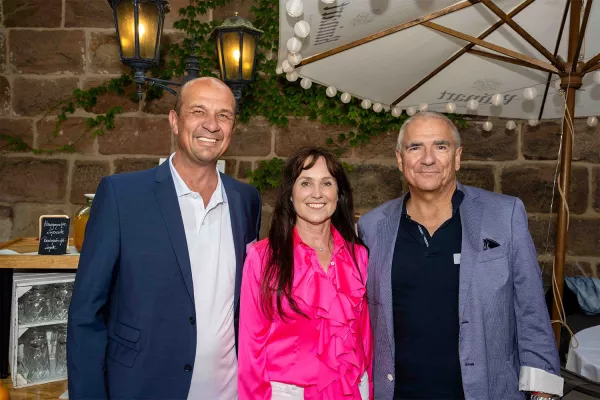 Unternehmer ORANGE feiert den Sommer und 10-jähriges Jubiläum Bild: Unternehmer ORANGE feiert den Sommer und 10-jähriges Jubiläum