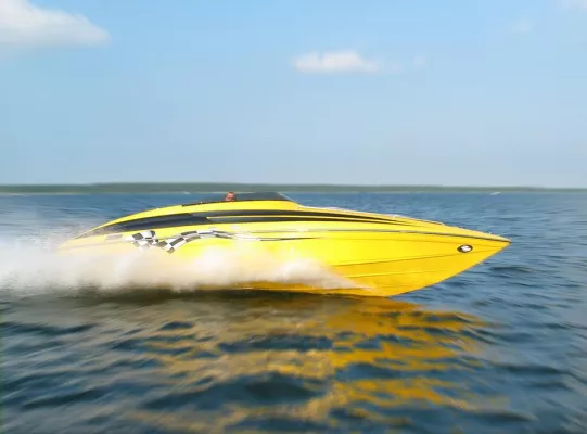 Motoryacht Abenteuer Müritz - neue Arrangements begeistern Wasserfreunde Bild: Motoryacht Abenteuer Müritz - neue Arrangements begeistern Wasserfreunde