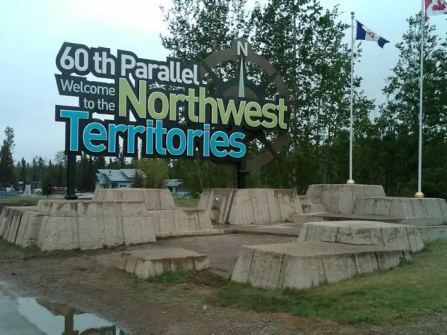 Bild: Deh Cho mit neuem 60th Parallel Visitor Centre