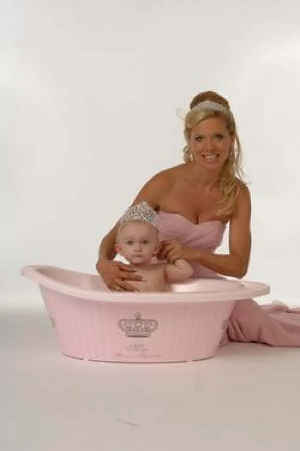 Badewanne von einer Prinzessin für kleine Prinzessinnen