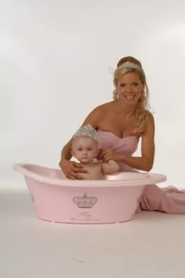 Bild: Baby-Bad-Line „Pincess Style“ designed by Maja Prinzessin von Hohenzollern erobert taiwanesischen Markt