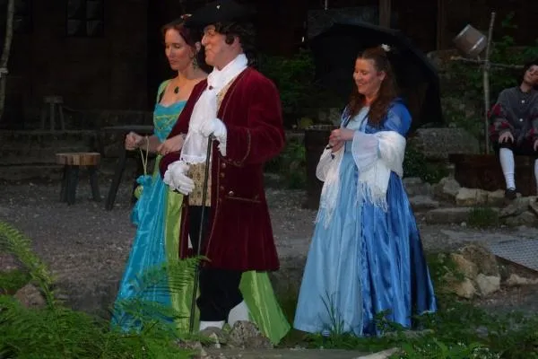 Bild: Premiere für Shakespeares lustige Weiber von Windsor in Sigmaringendorf