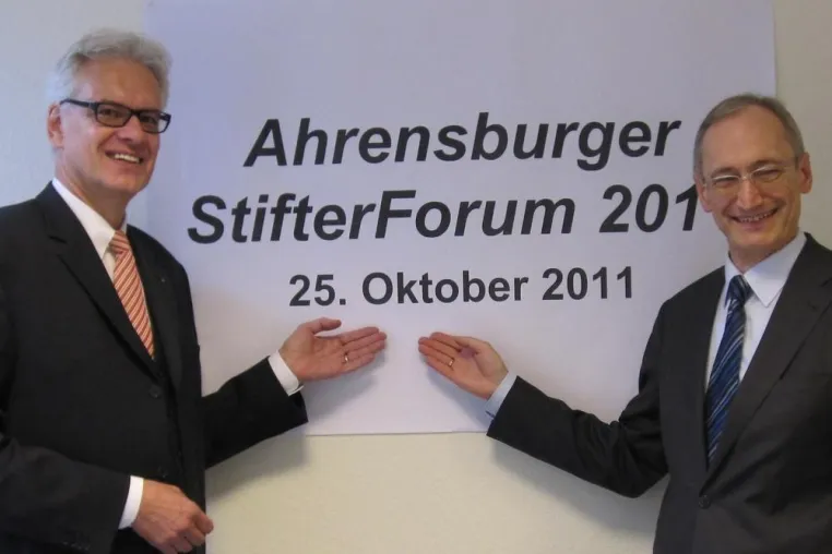 Bild: Ahrensburger StifterForum 2011 mit vielen Informationen