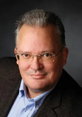 Philipp Warttmann ist neuer Geschäftsführer bei decor metall Bild: Philipp Warttmann ist neuer Geschäftsführer bei decor metall