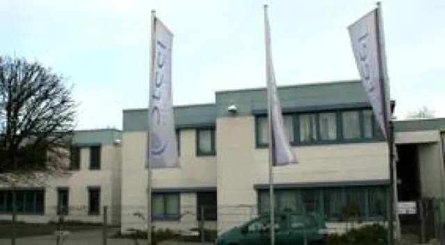 Steel und Steeb: zweimal Kompetenz für Automotive Bild: Steel und Steeb: zweimal Kompetenz für Automotive