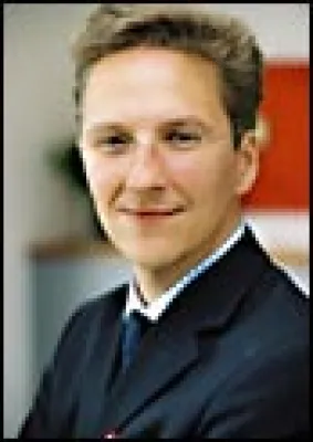 Bild: Wenn Schwitzen zur Qual wird: Bildschoen-Experte Doktor Mark Funke gibt Rat gegen übermäßiges Schwitzen (Hyperhidrose)