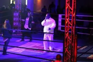 Bild: 2schneidig rockt beim Live-Profiboxen in Hannover