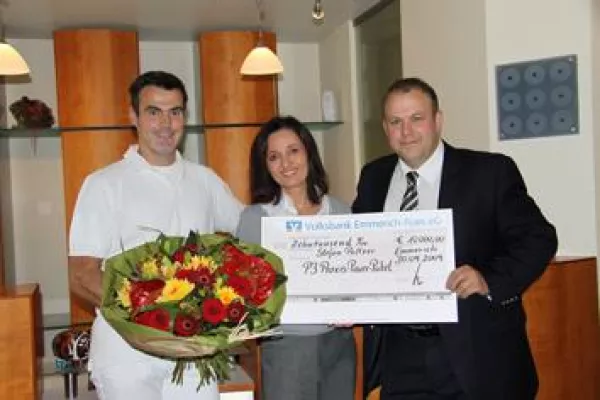 Praxis Peltzer in Mönchengladbach gewinnt Euro 10.000 Bild: Praxis Peltzer in Mönchengladbach gewinnt Euro 10.000