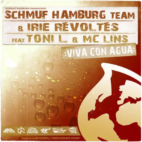 Bild: Schmuf Hamburg und Irie Révoltés performen mit Toni L. und MC Lins Song zu den Wassertagen von Viva con Agua