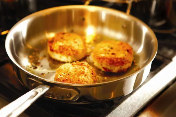 Bild: Öl, Butter, Schmalz: So kriegt jedes Bratgut sein Fett weg