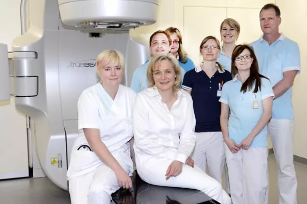 Bild: Neue Strahlentherapie am Medizinischen Versorgungszentrum der Zentralklinik Bad Berka in Betrieb genommen