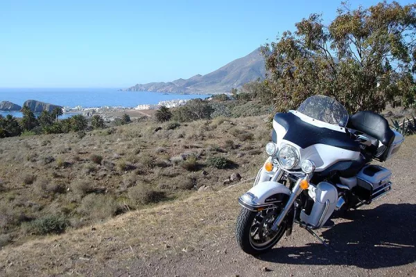 Bild: Motorradrundreise mit der Harley Davidson durch Andalusien.
