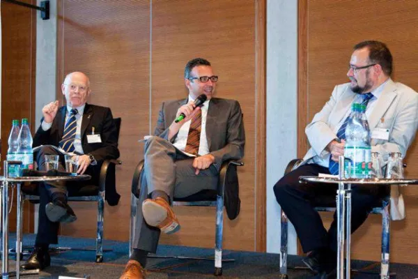 EEWärmeG steht wieder auf der politischen Agenda - Klares politisches Bekenntnis zu Biogas Bild: EEWärmeG steht wieder auf der politischen Agenda - Klares politisches Bekenntnis zu Biogas