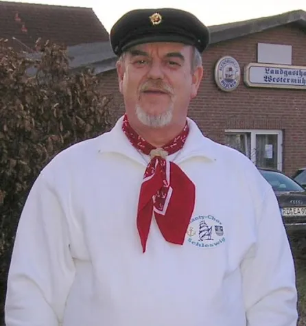 SHANTYS UND VIEL, VIEL ME(E,H)R - Eine neue maritime Gesangsgruppe etabliert sich in Schleswig-Holstein Bild: SHANTYS UND VIEL, VIEL ME(E,H)R - Eine neue maritime Gesangsgruppe etabliert sich in Schleswig-Holstein