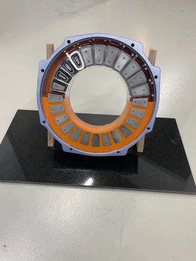 Bild: Axialflussmotoren - Lambda Resins ermöglicht die Serienreife durch Material- und Prozessinnovation