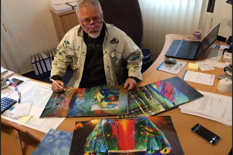 Bild: Kunst in Buchform: Friedhelm Meinaß - Jaguar CarArt
