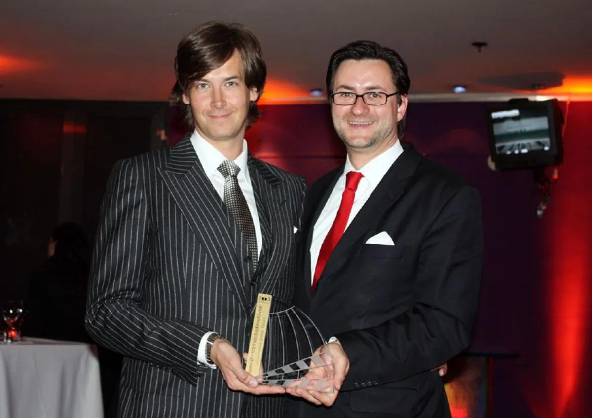 Gold für Kago Virals: Dr. Pierre Kago und Dr. Nikolai A. Behr