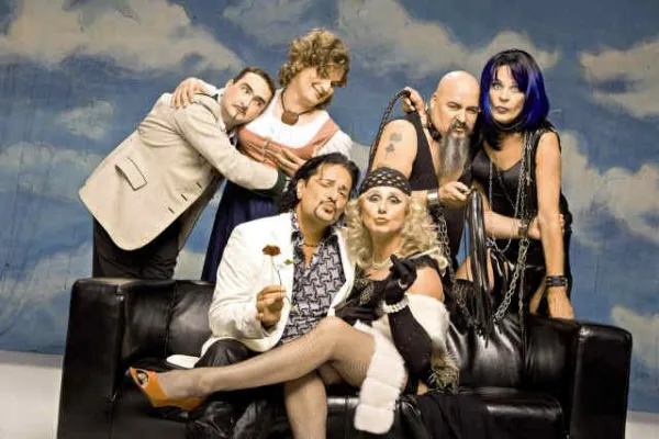 Österreichs Kult-Band EAV - Amore XL für SV ZUKUNFT Bild: Österreichs Kult-Band EAV - Amore XL für SV ZUKUNFT